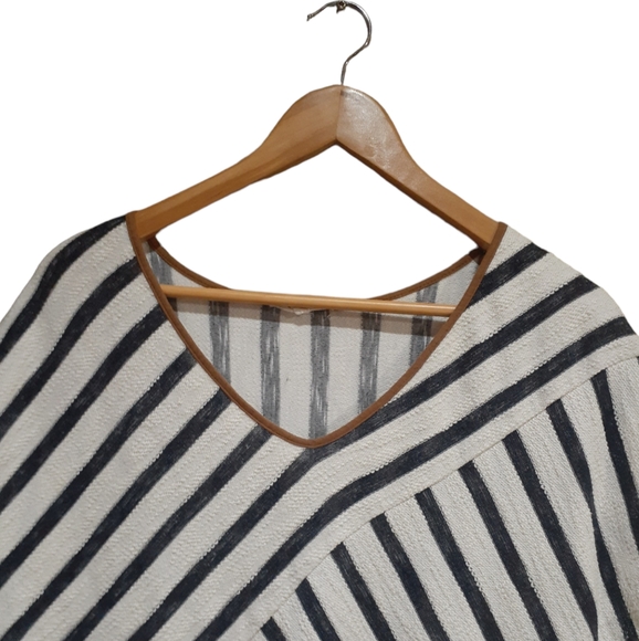 Parallel Skies Women's Size Stripe Sleeve Top Drawstring Waist in Blue / White - Picture 3 of 5